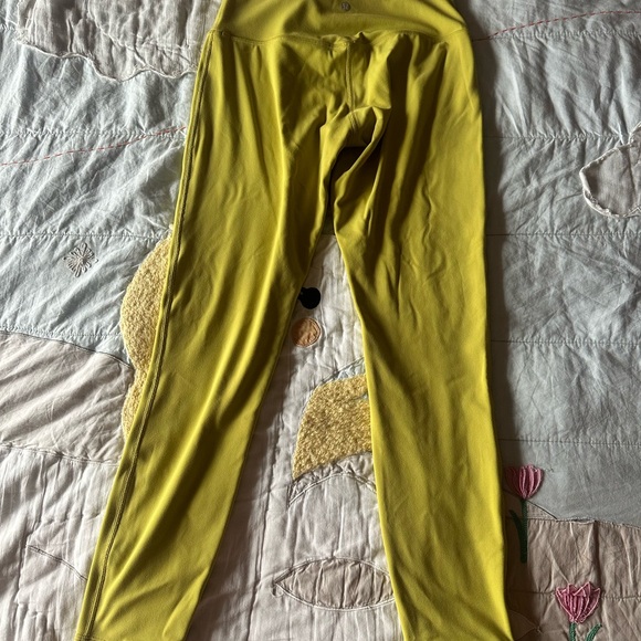 Women’s lululemon double lined full length leggings, size 6 - Picture 4 of 5